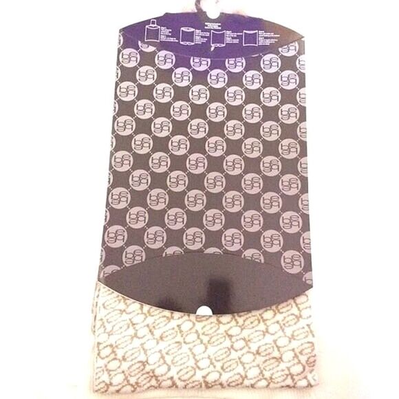 New! BEBE Logo Scarf & Pom Pom Beanie Hat Set 2-Piece With Gift Box Cream Gold - Picture 4 of 5